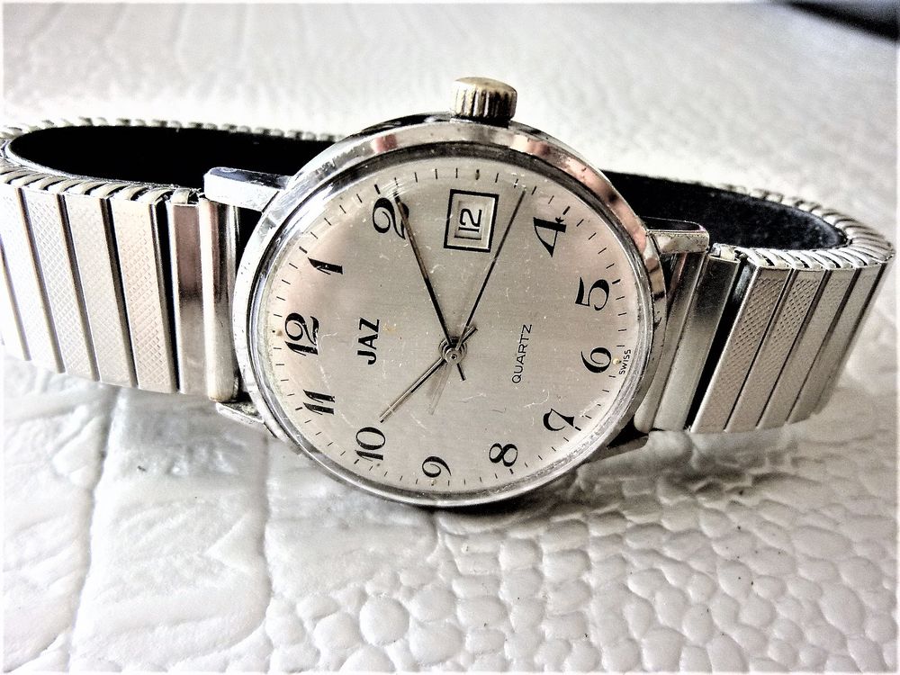 JAZ montre &eacute;lectronique vintage homme 1975 JAZ1001 Bijoux et montres