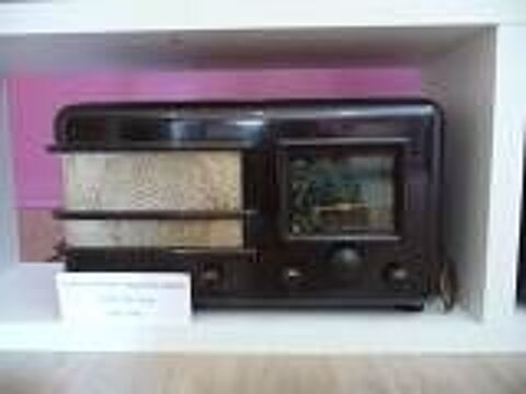 RADIO A LAMPES SUGA Le Bois-d'Oingt (69)