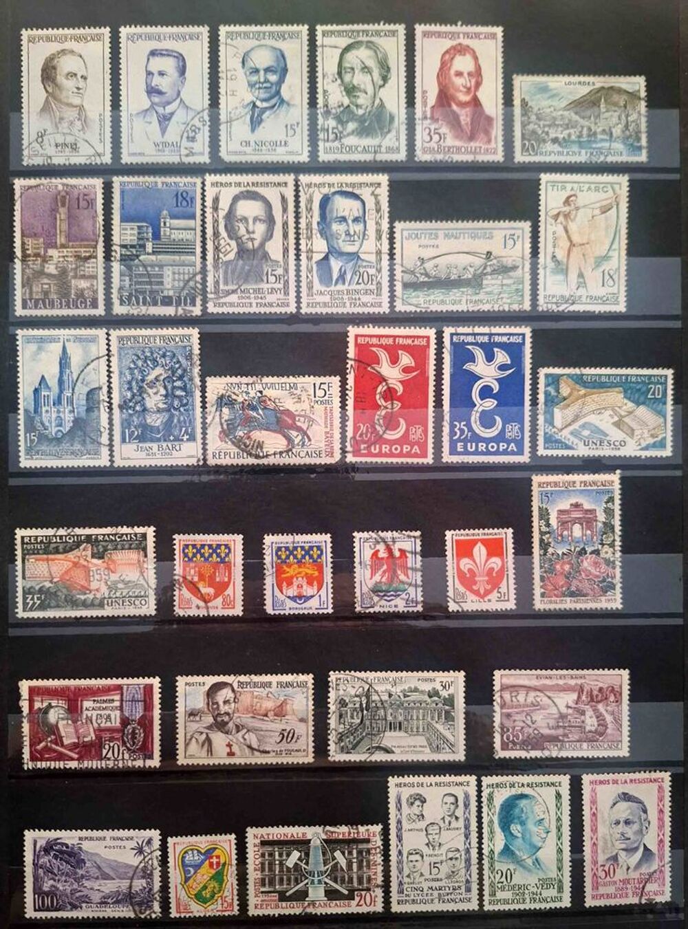 S&eacute;rie de timbres de collection de France D 