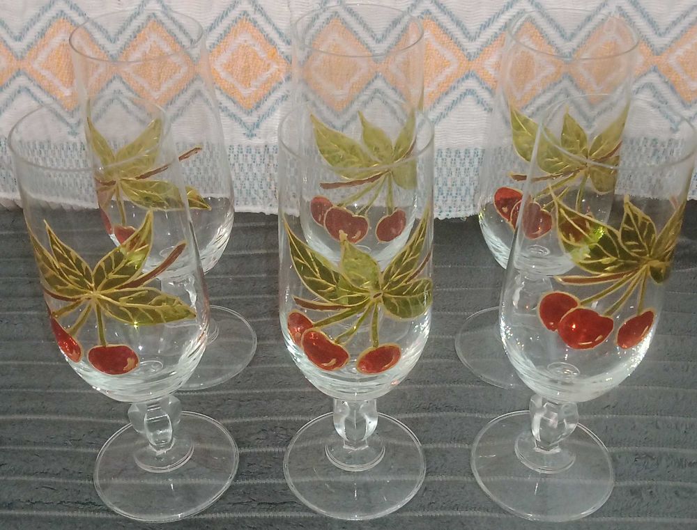 Fl&agrave;"tes &agrave; champagne d&eacute;cor&eacute;es &agrave; la main Décoration