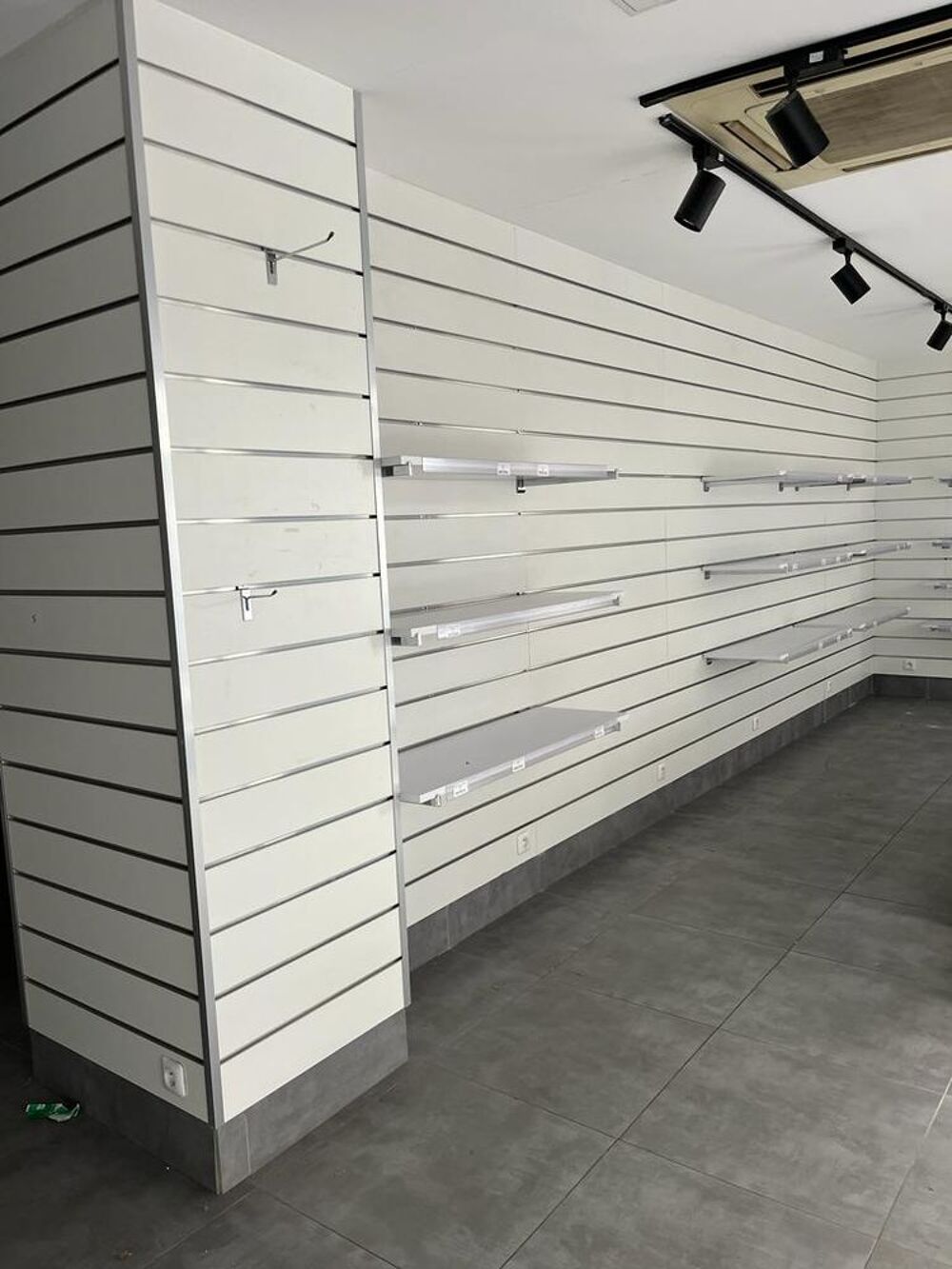 Kit de mobilier pour display en boutique Meubles