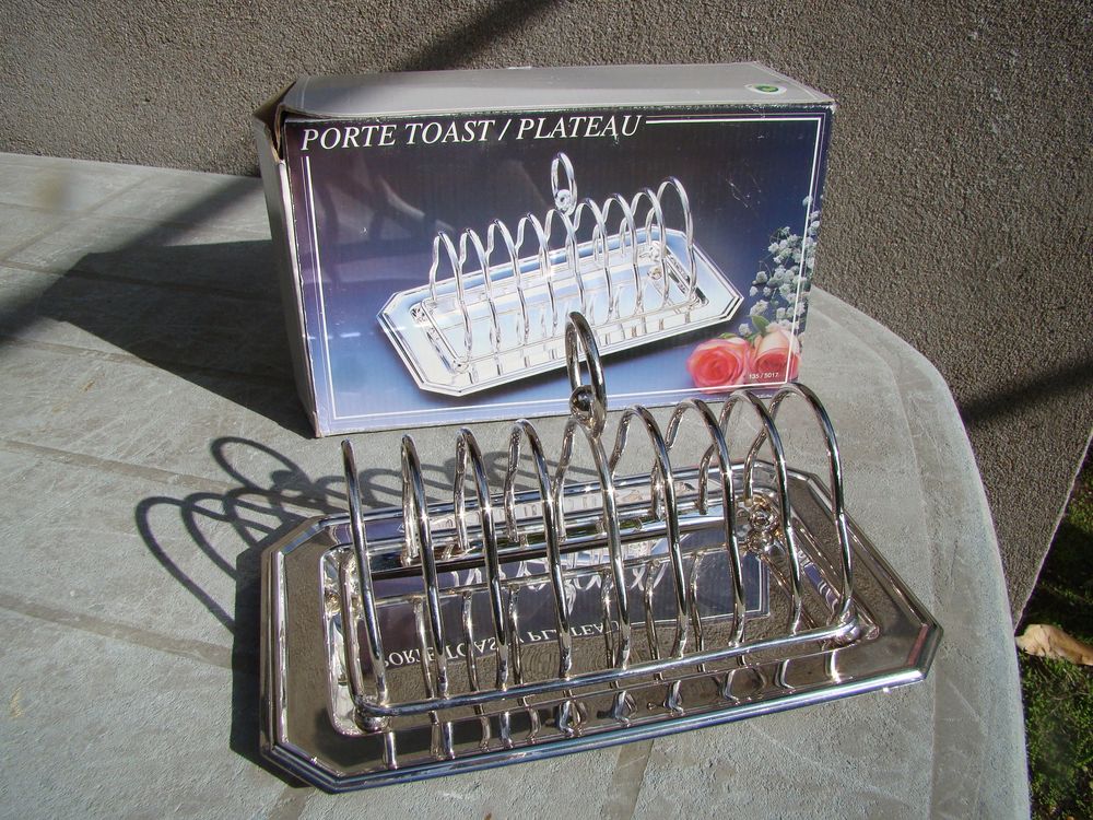 Porte-toasts avec son plateau vintage 
Cuisine