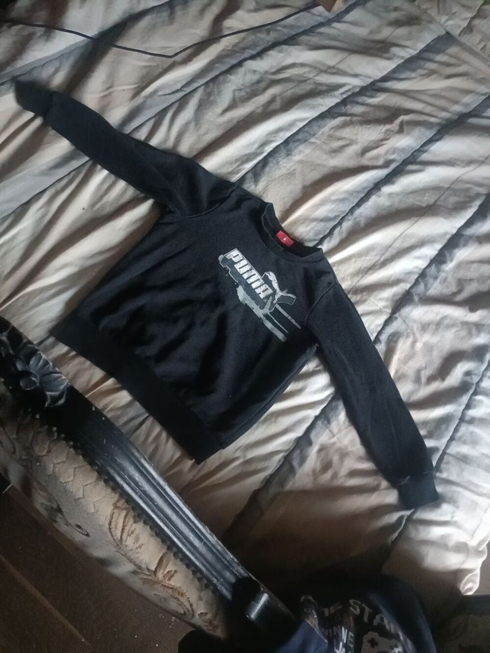 12€ trois pulls taille 8 ans Vêtements enfants