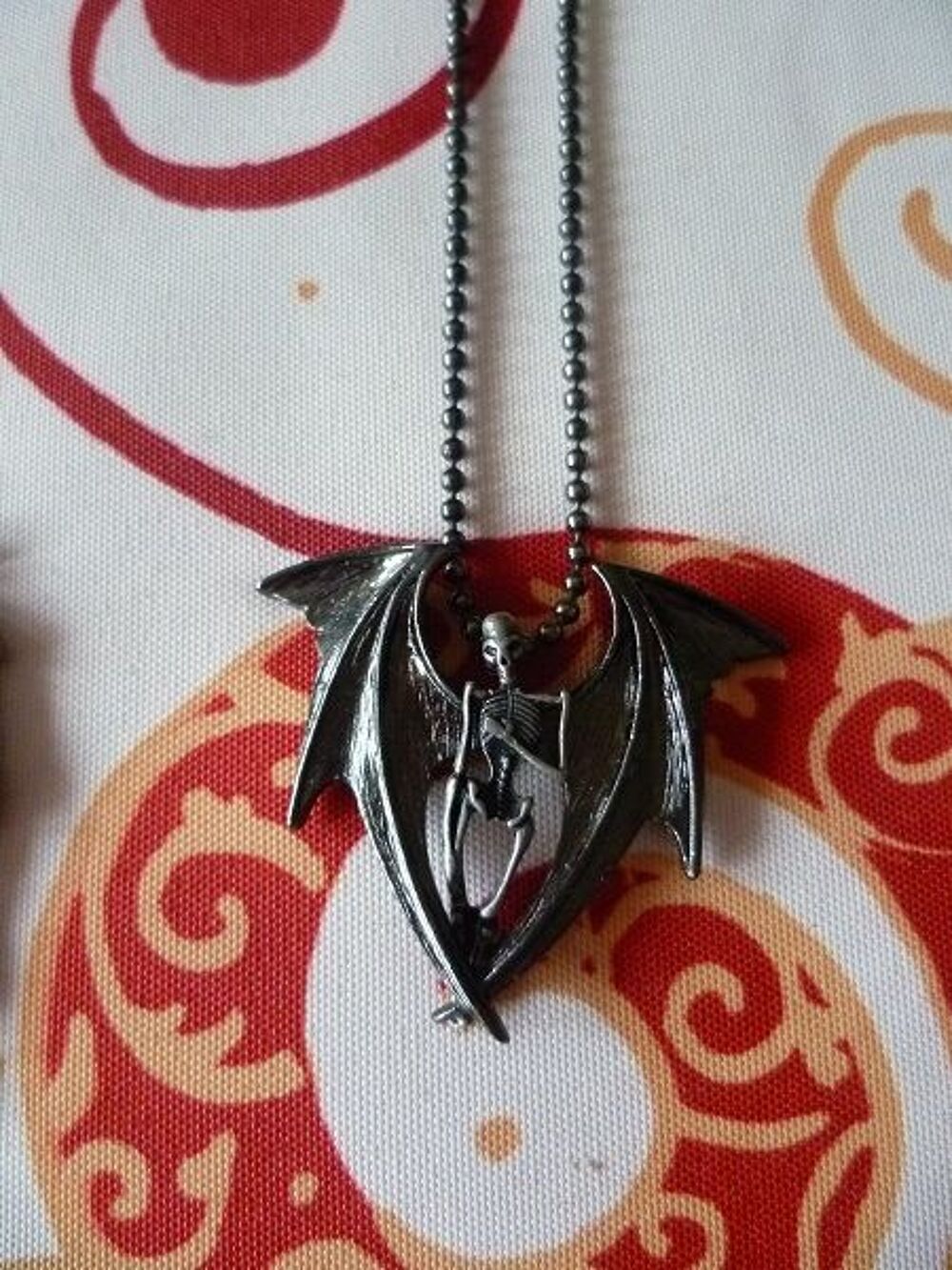 Colliers Gothique Halloween Fee Squelette blason moyen age c Bijoux et montres