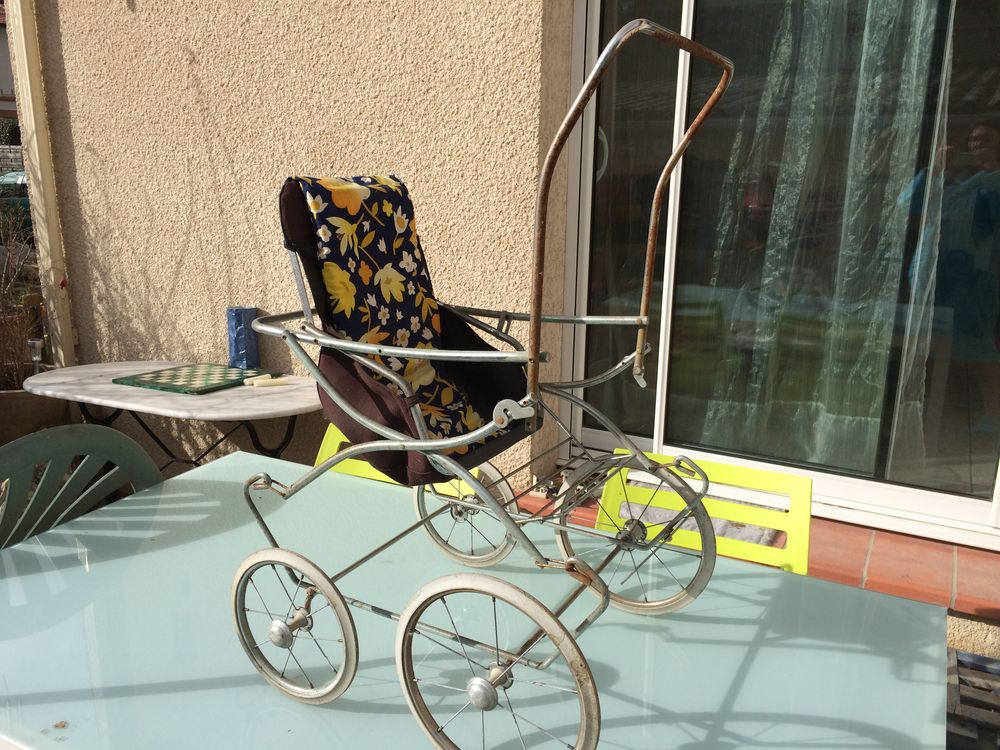 Poussette enfant ann&eacute;es 50 Puériculture