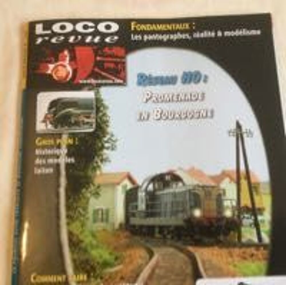 Loco revue n&deg; 745 d'ao&ucirc;t 2009. R&eacute;seau HO. Promenade en Bourg Livres et BD