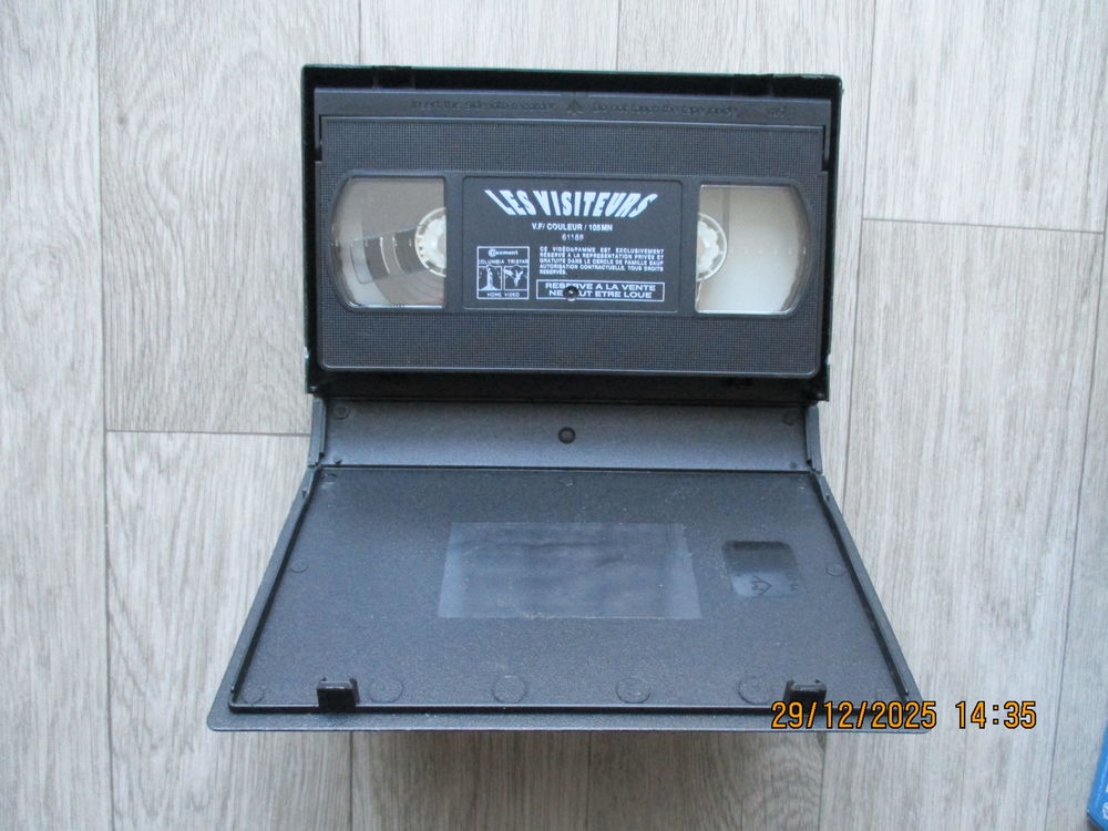 Film les visiteurs DVD et blu-ray