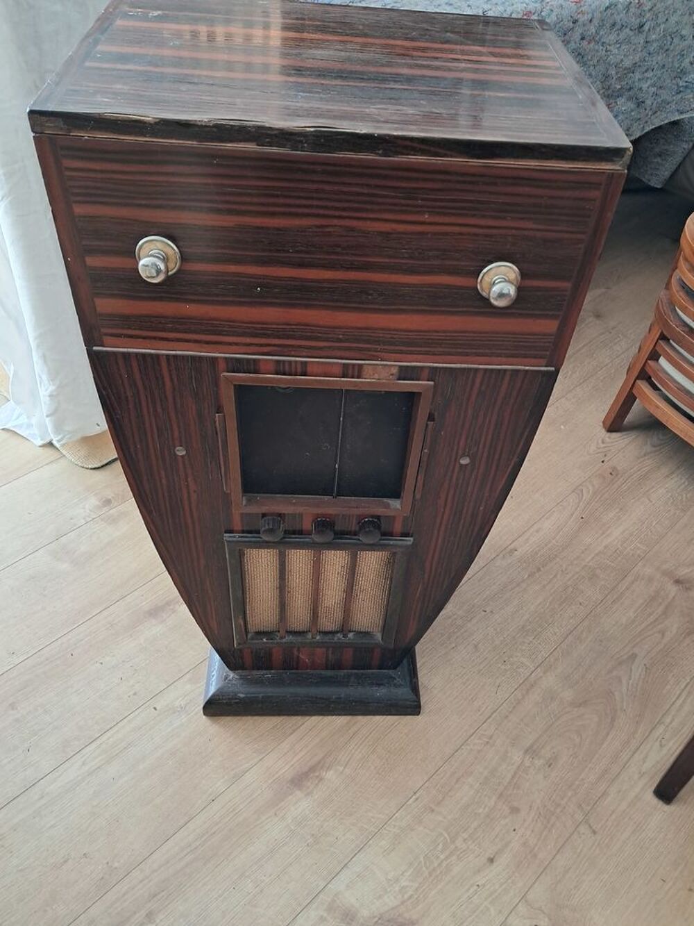 Meuble Radio-phonographe 