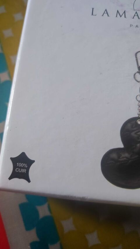 Porte-cl�s breloque pour sac en cuir v�ritable. Lamarthe Paris 59 Verneuil-sur-Seine (78)