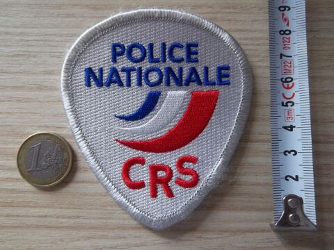�cusson collection police nationale CRS insigne tissu 9 Valognes (50)