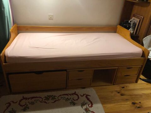 Lit 90 avec rangements un coffre et des petits tiroirs 120 L'Hospitalet (04)