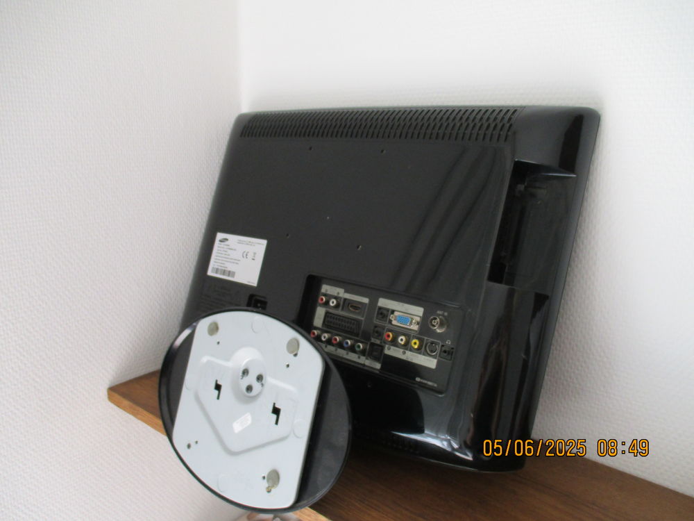 t&eacute;l&eacute; samsung 48 cm Photos/Video/TV