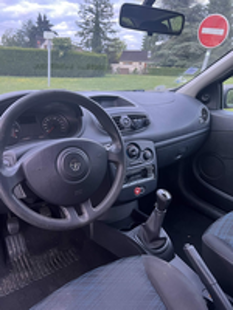 Clio III Clio 1.2 16V 75 eco2 Authentique 2008 occasion 78120 Rambouillet