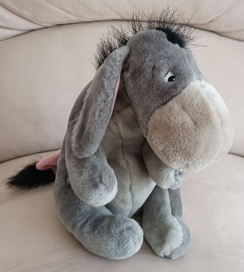 Bourriquet peluche Disneyland 5 Troyes (10)