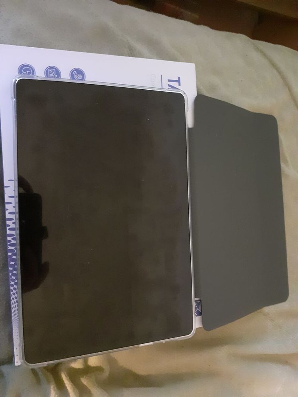 Tablette tactile casi neuve. Servi qu'une fois. Téléphones et tablettes