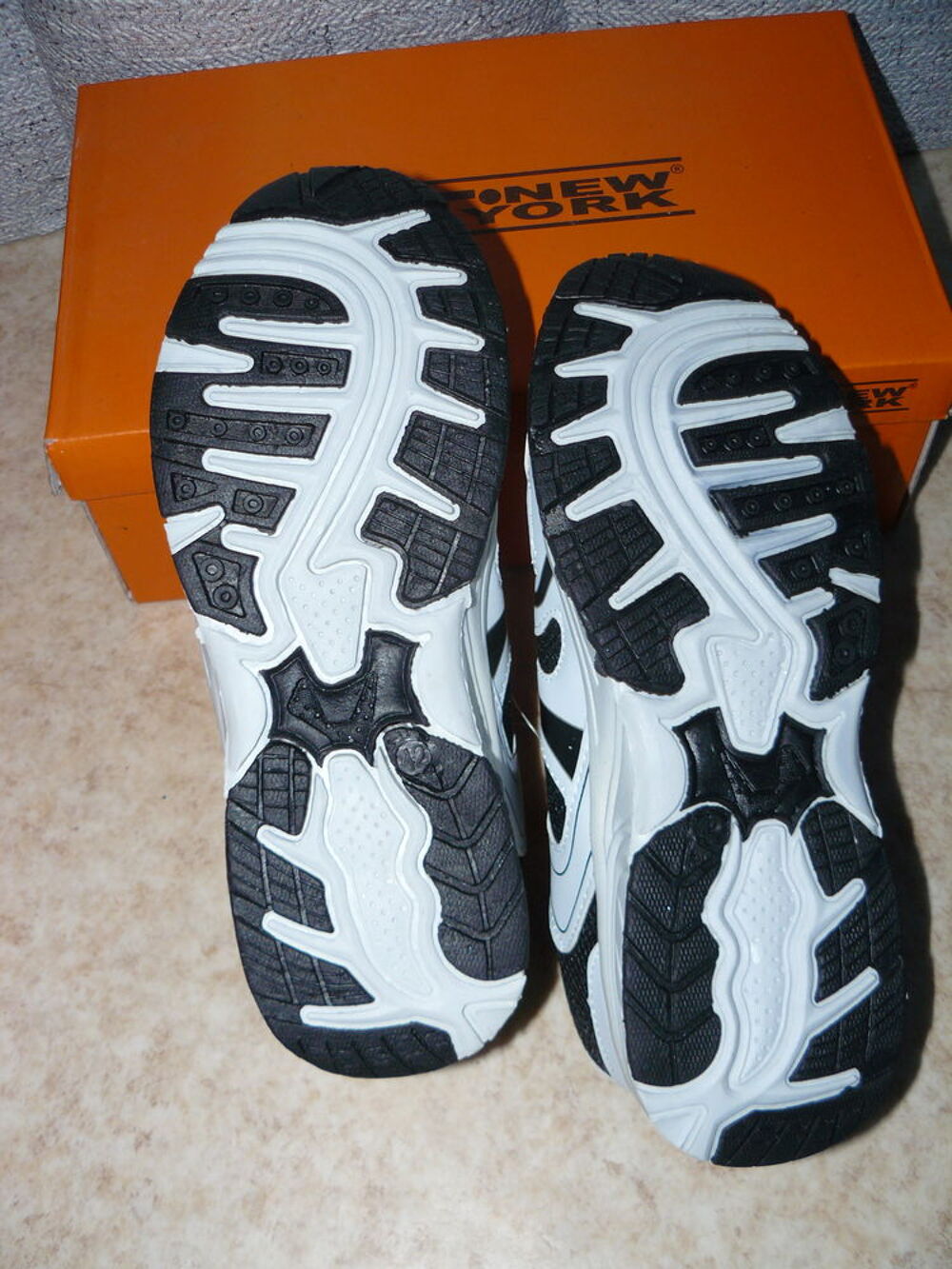 2 paires basket neuves "bibi" Chaussures