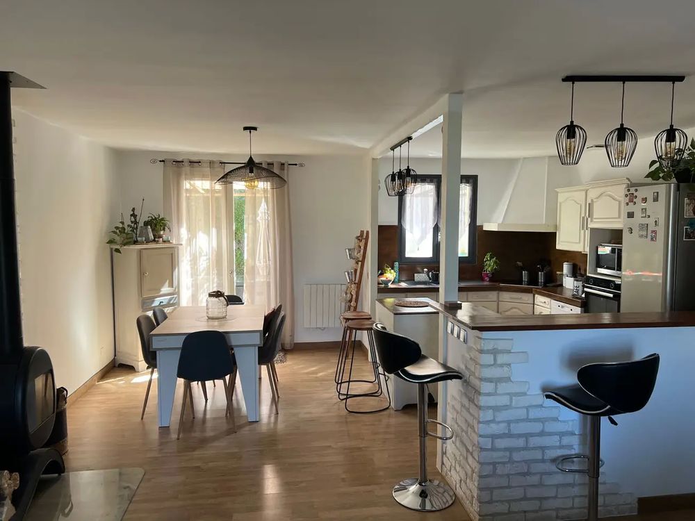 Vente Maison MAISON DE PLAIN-PIED 4 PIÈCES - 92 m² - TERRAIN CLOS DE 640 Neuilly-sous-clermont