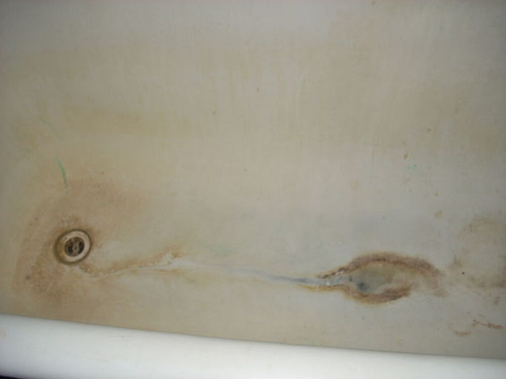 BAIGNOIRE FONTE DANS SON JUS 300e a restaurer Bricolage