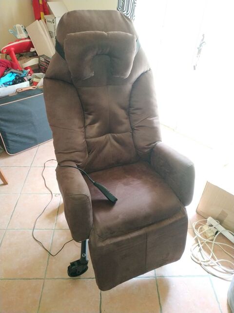 Fauteuil électrique Montaren-et-Saint-Médiers (30)