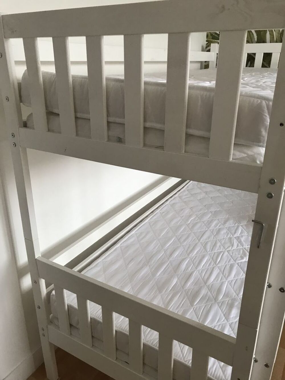 LIT SUPERPOSE + Matelas + Tout le linges de lit + Penderie Mobilier enfants