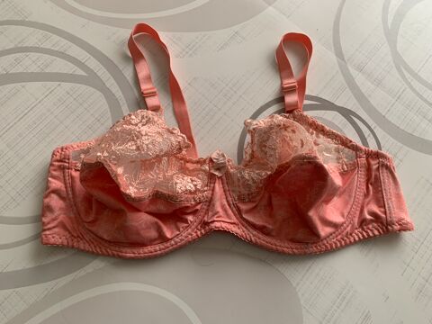 Soutien-gorge rose 6 Rennes (35)