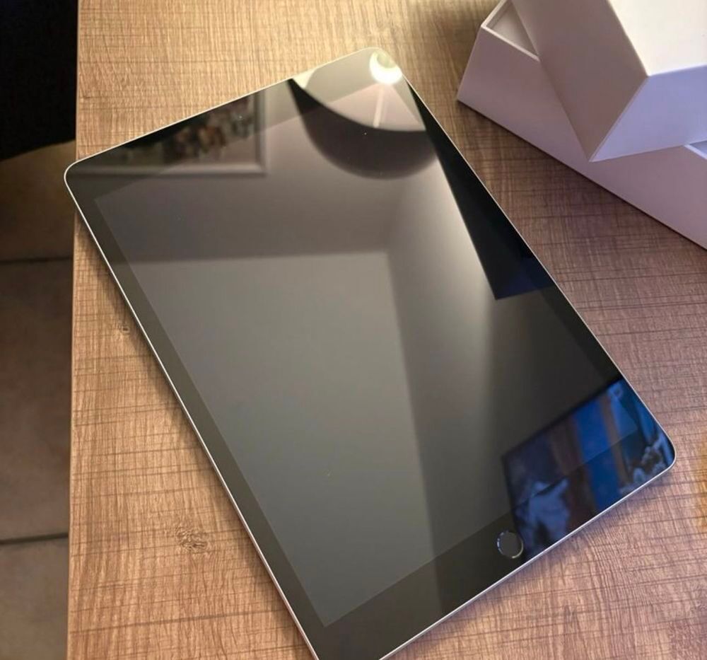 iPad 9e g&eacute;n&eacute;ration 64gb Téléphones et tablettes