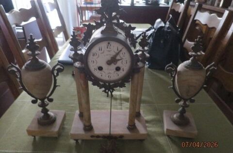 PENDULE ANCIENNE avec 2 candélabres 0 Montpellier (34)