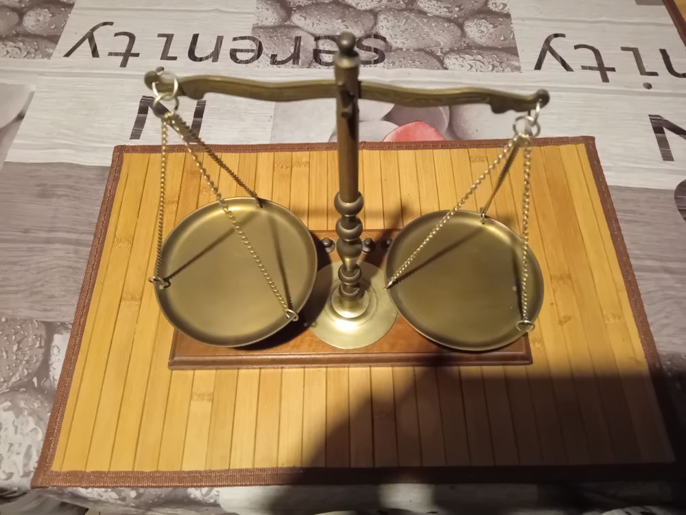 Ancienne balance en laiton 