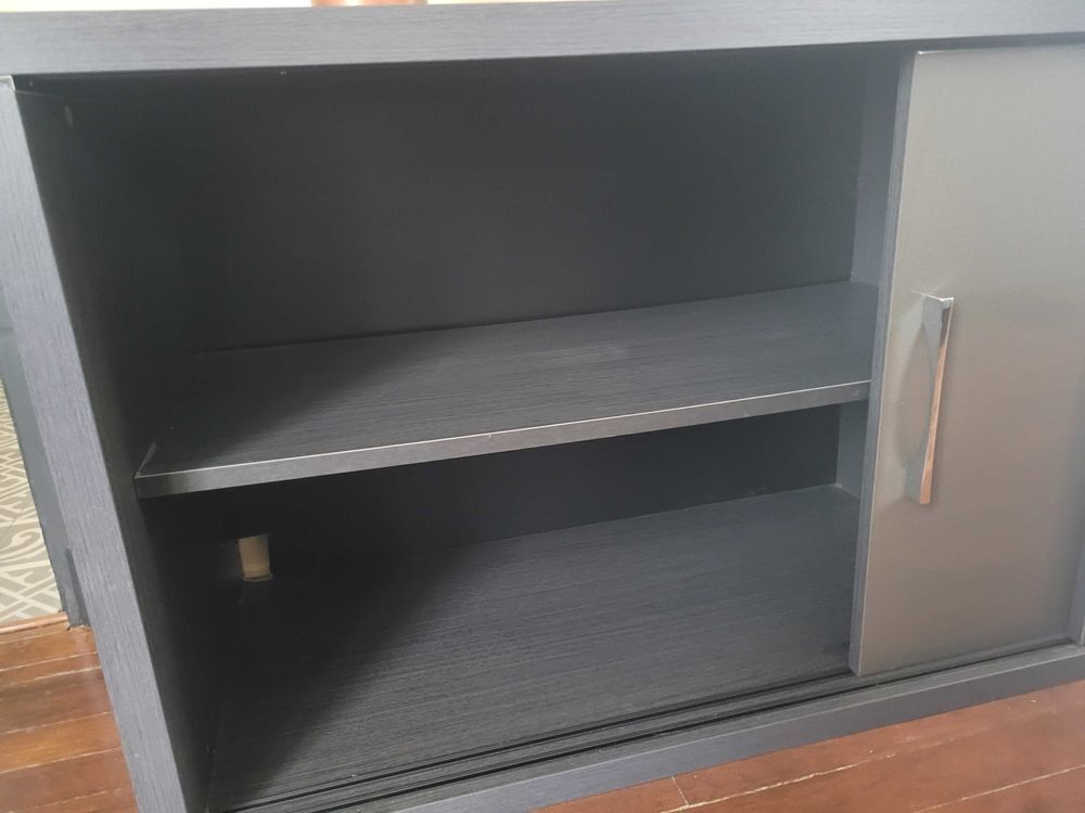 Buffet bas gris fonc&eacute; Meubles