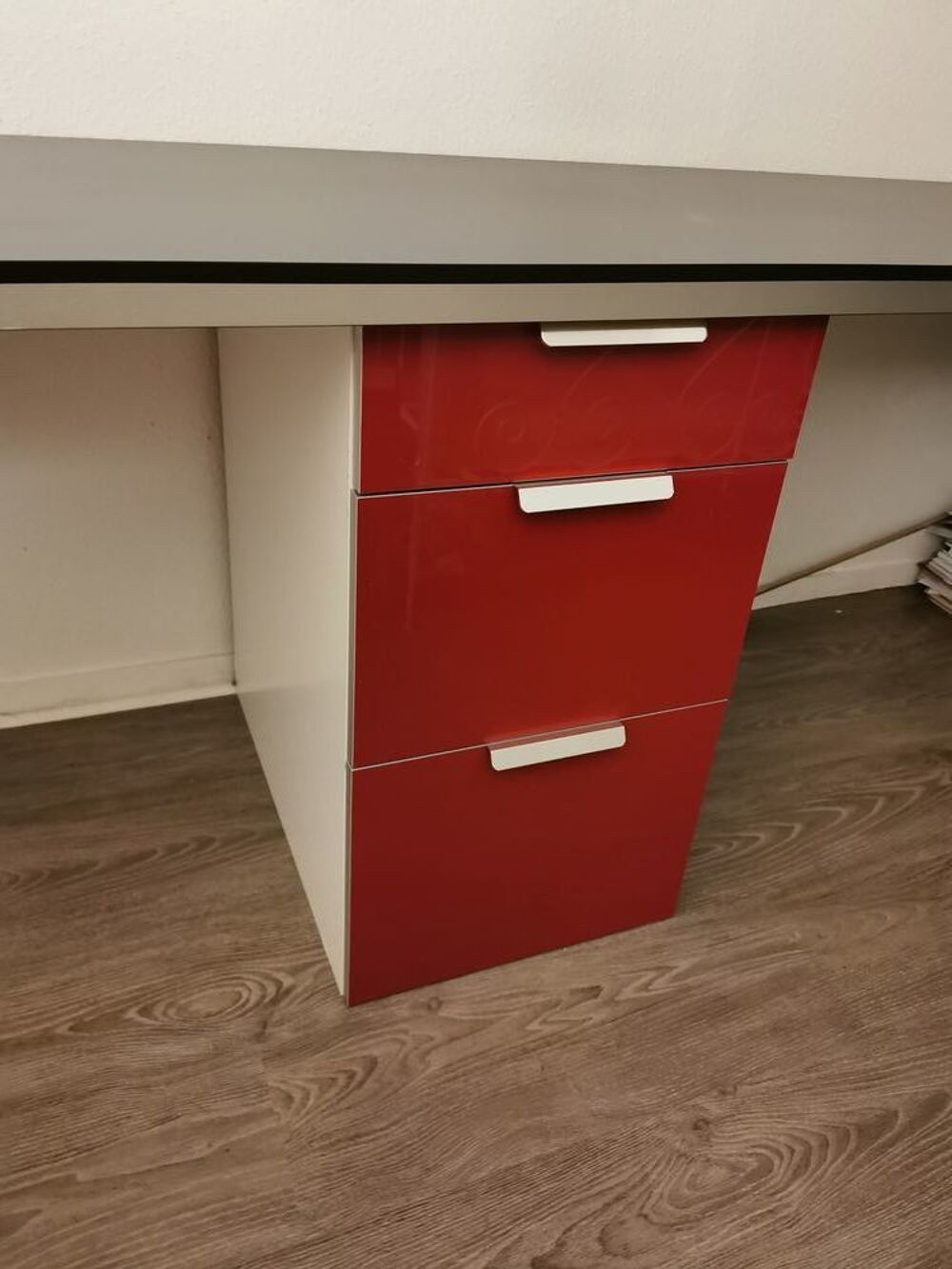 Grand et beau bureau Meubles