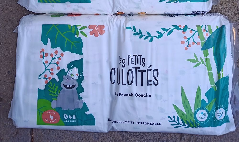 couche b&eacute;b&eacute; les petites culott&eacute;s taille 4 Puériculture