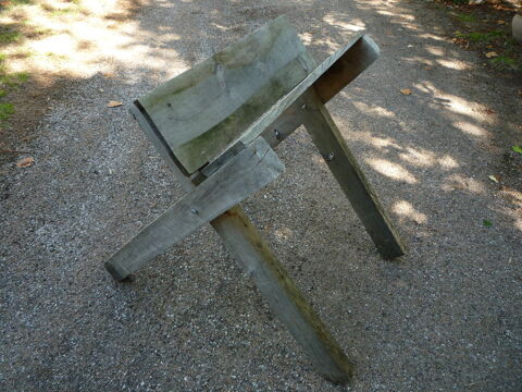 CHEVALET DE TRON�ONNAGE EN BOIS/CHEVRE/BUCHE/BOIS 25 Castres (81)