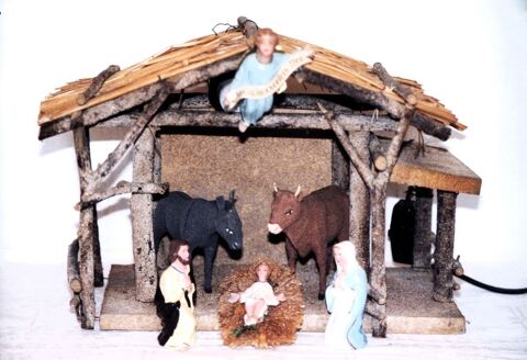 Sublime et exceptionnelle creche village 99 p dpnt 33 santon 2495 Cannes (06)
