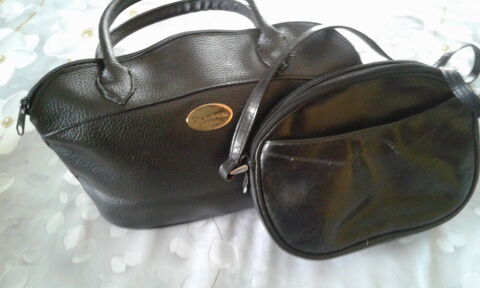 sac à main marque Carven Paris Roost-Warendin (59)