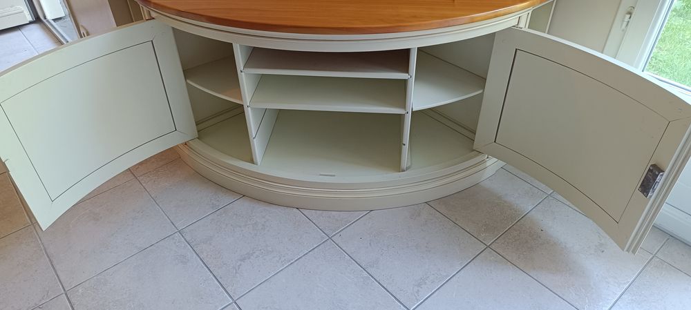 Meuble tele d'angle 1m*1m hauteur 65 en bon &eacute;tat Meubles