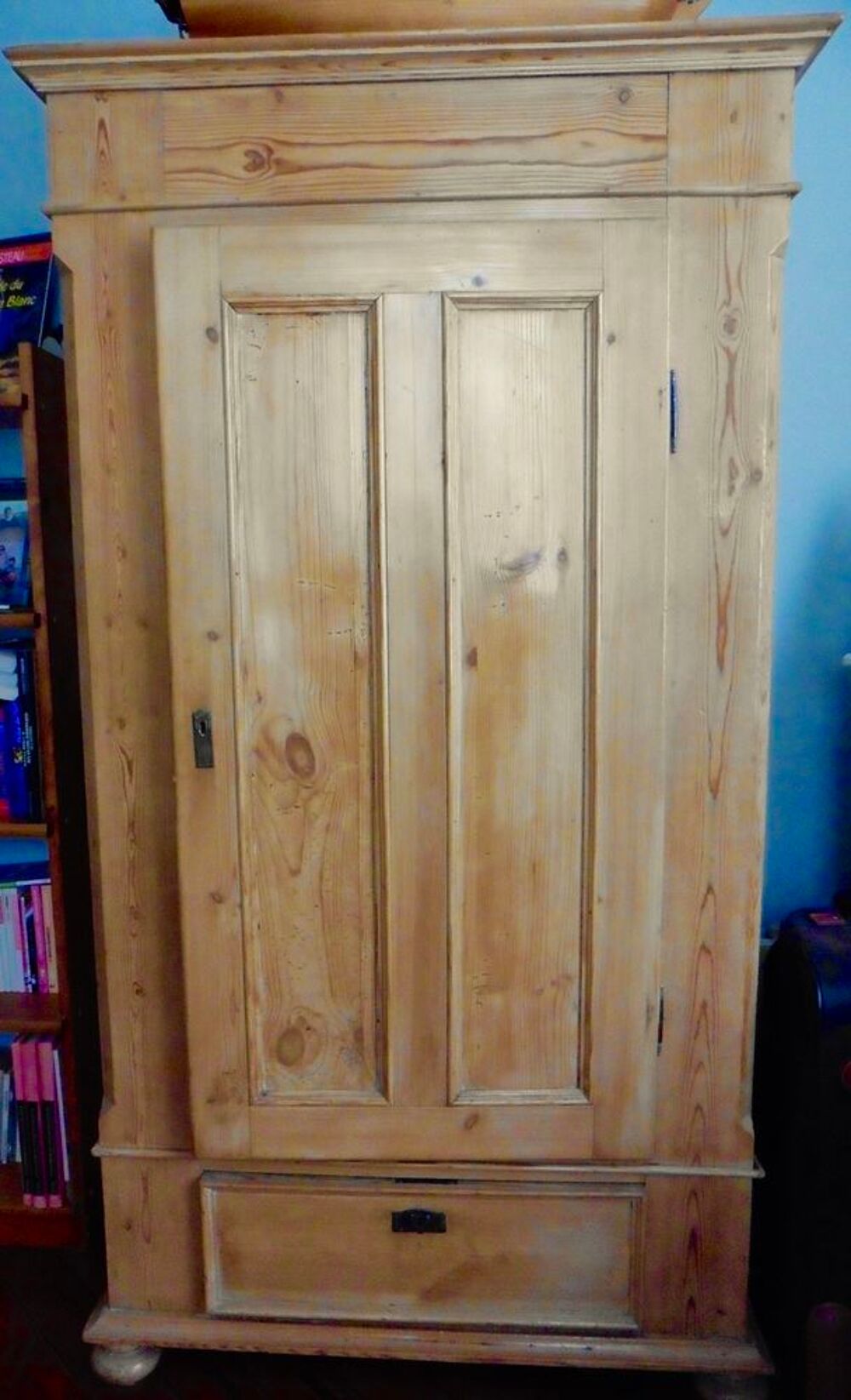 armoire , lit 90cm en Pitchpin Meubles