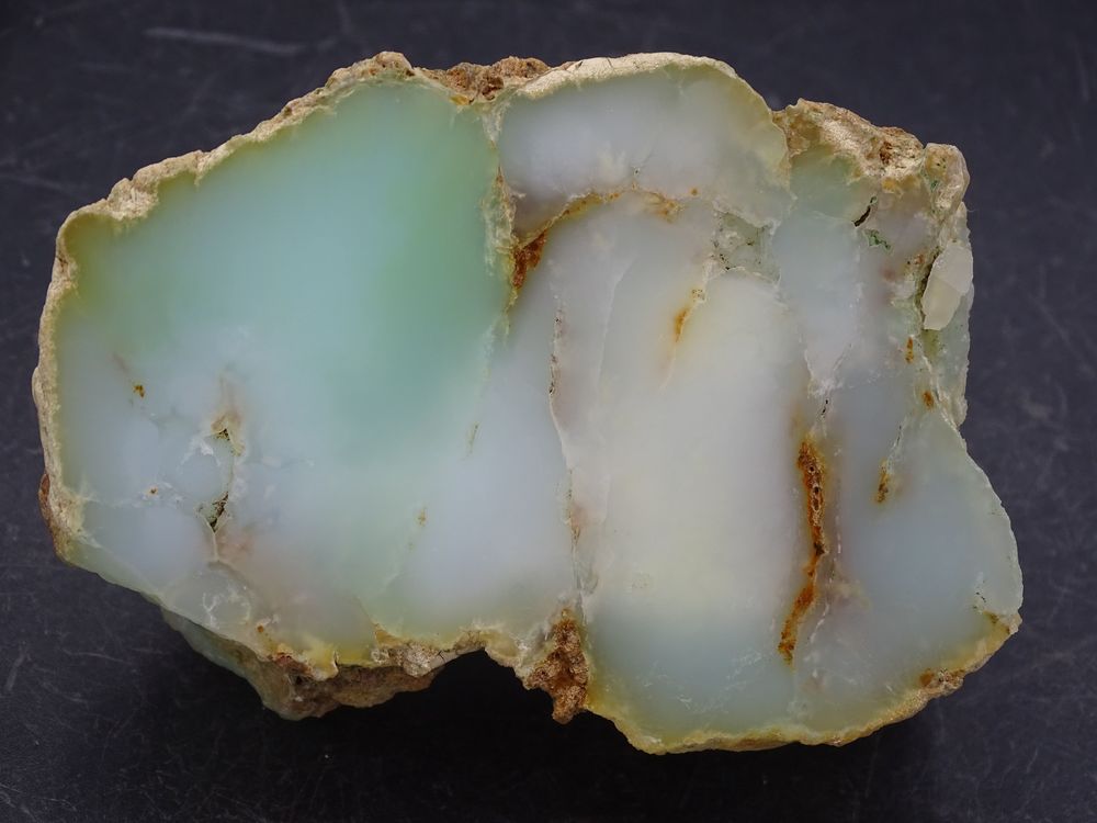 Chrysoprase (polie d'un cot&eacute;) Szklary , Pologne 184gr 