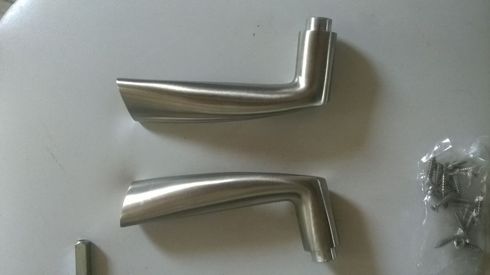 1 poign&eacute;e de porte compl&egrave;te neuve Bricolage