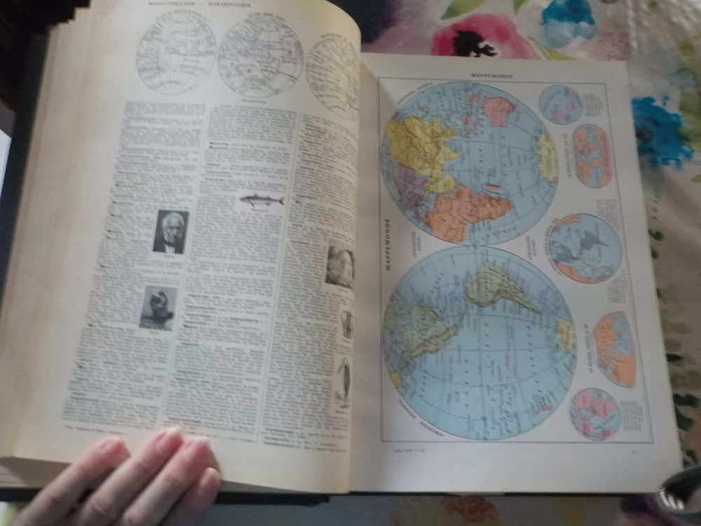 LAROUSSE UNIVERSEL Tomes 1 &amp; 2 Livres et BD