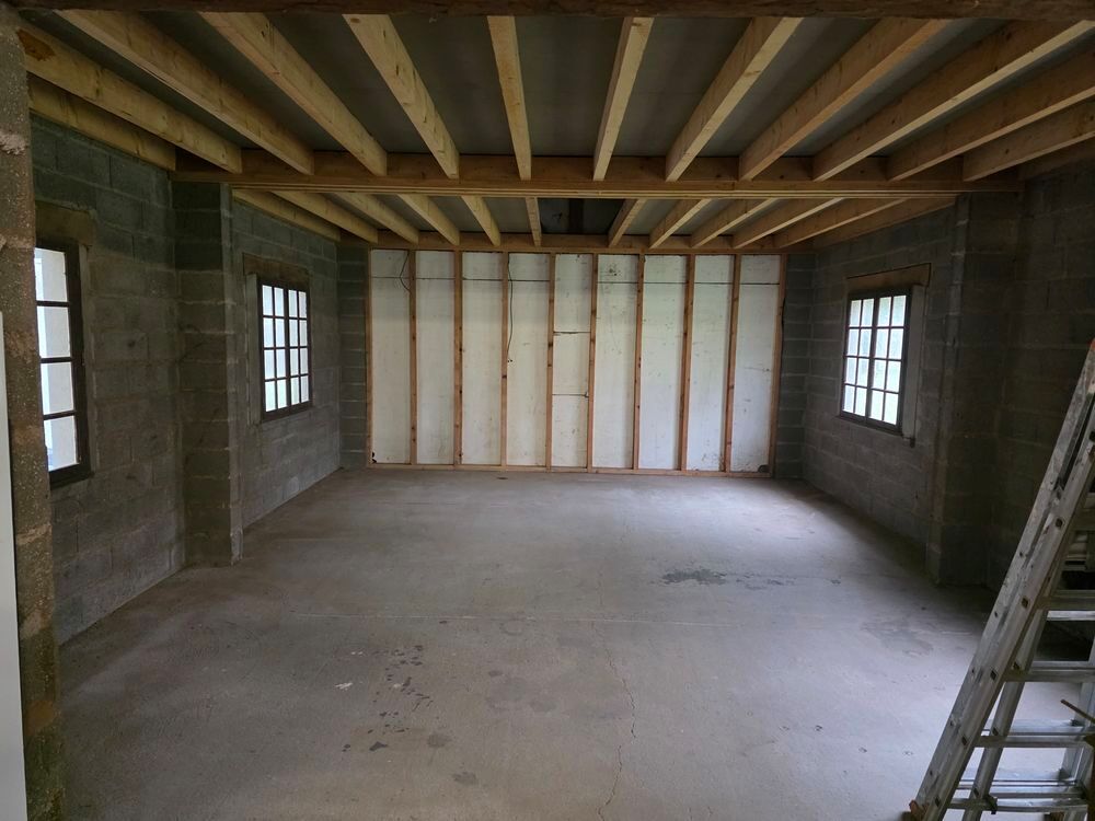   Box de stockage 10m² ou +, Sain et Sécurisé -Girolles (45120 