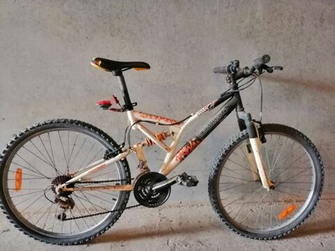 VTT 26 pouces Décathlon Rockrider suspendu 69 Notre-Dame-de-Monts (85)