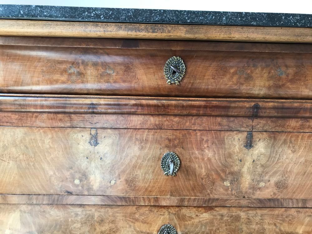 Commode en bois et marbre Meubles