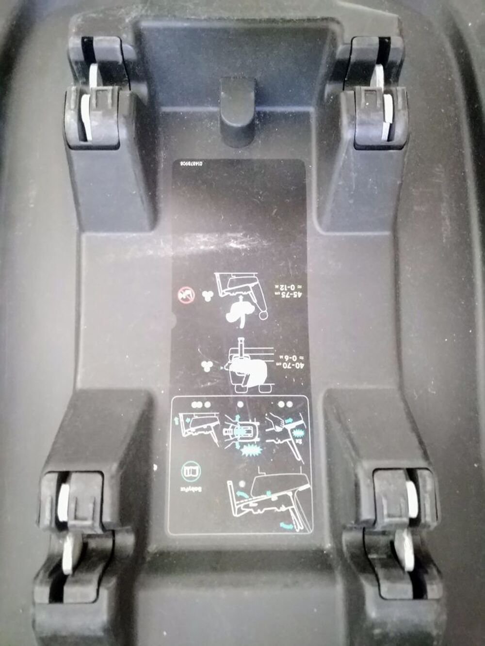 Cosy b&eacute;b&eacute;-confort + base isofix. Pu�riculture