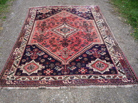 Tapis d'orient tiss� main/Iran
265 Castres (81)