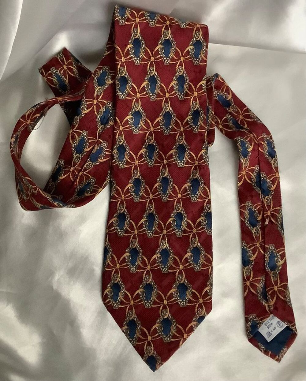 Vintage. Cravate Givenchy Occasion tr&egrave;s bon &eacute;tat Vêtements