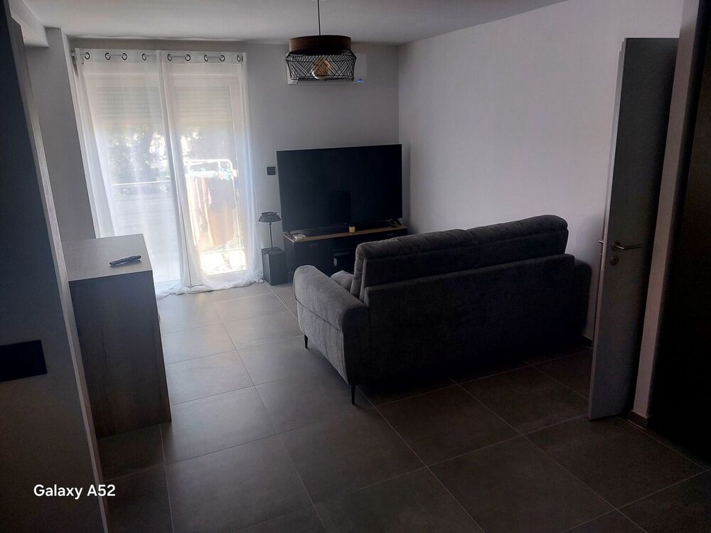 Vente Appartement appartement 58m2 entièrement rénové Nîmes