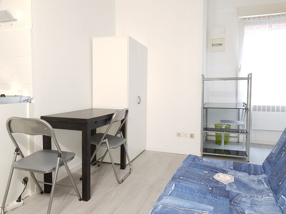 Location Appartement Studio meublé 22m², hypercentre, calme, internet Reims