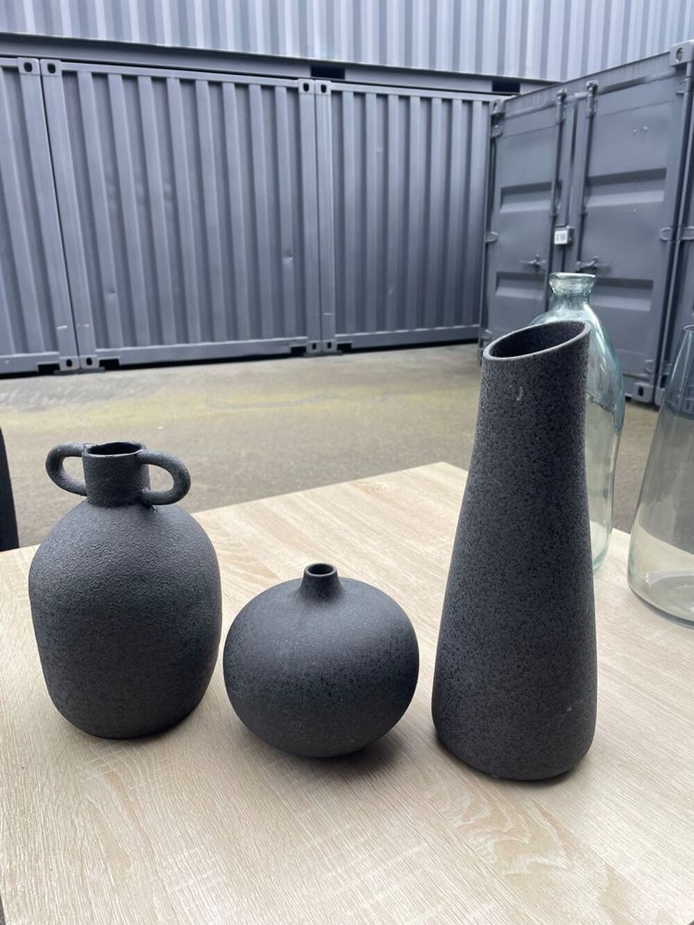 3 vases noir Décoration