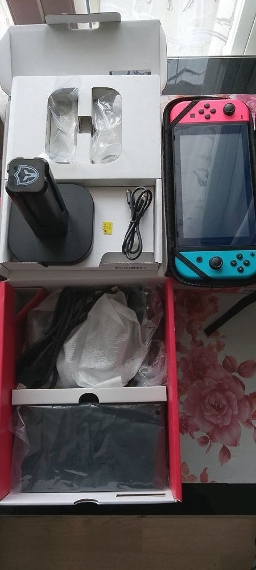 Nintendo switch v1 picofly 256 gb avec 18 jeux Consoles et jeux vidéos