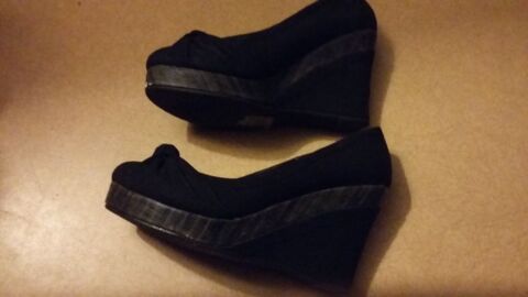 Chaussures  compensées t. 36 5 Hoenheim (67)